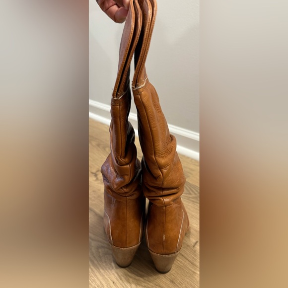 Frye Women's Brown Leather Heeled Boots - Picture 11 of 11